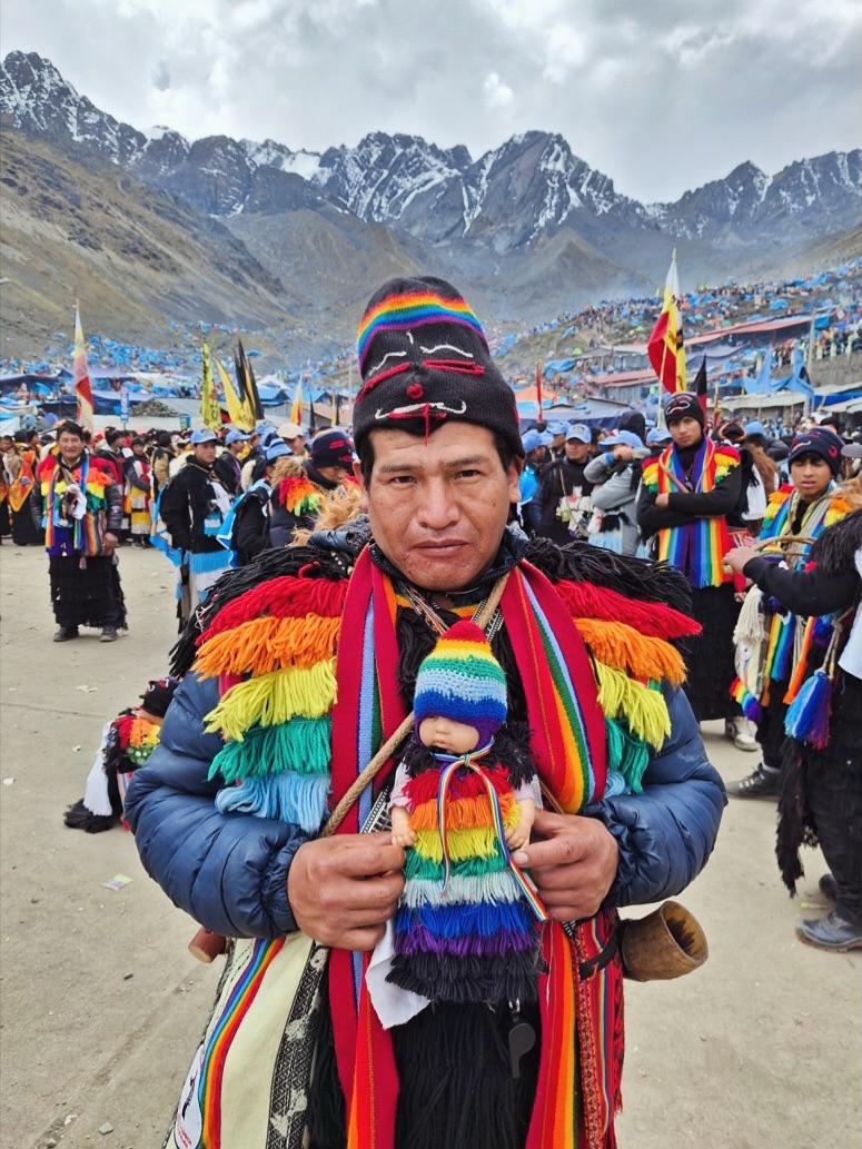 Wow, remembering Qoyllur Riti this year with our amazing group. Such a special experience! 🏔️✨ So cool to relive these memories together.
#qoylloriti #cuscoperú #perutravel #culture